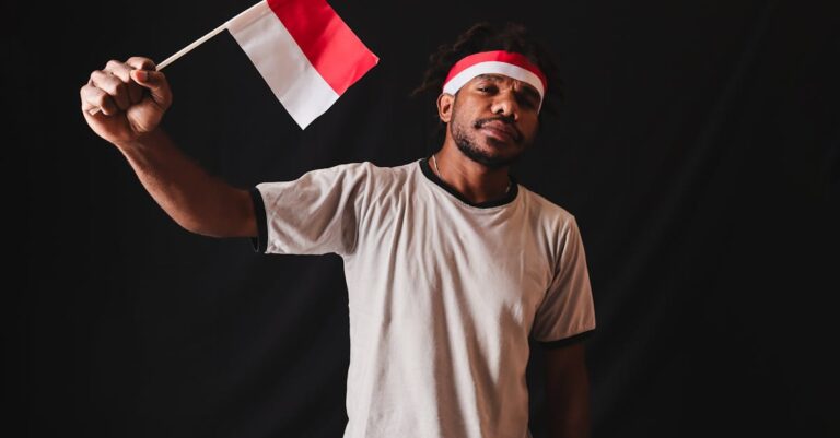 Manuscrito com bandeira vermelha, relógio e lupa, preparação para triagem rápida