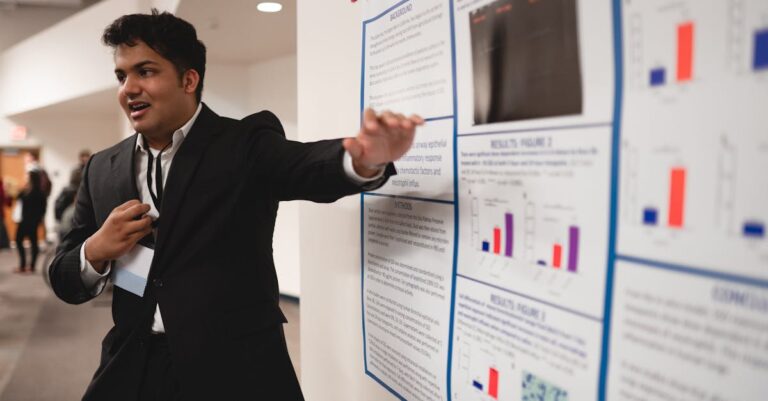 Dois pesquisadores discutindo achados em reunião profissional clean