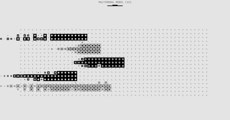 Estatístico construindo modelo de dados nested em tela de computador com foco e iluminação natural