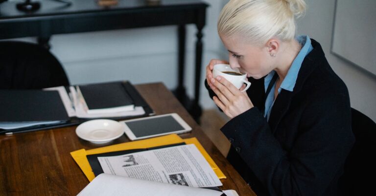 Análise detalhada de escalas Likert e respostas em questionário em monitor profissional